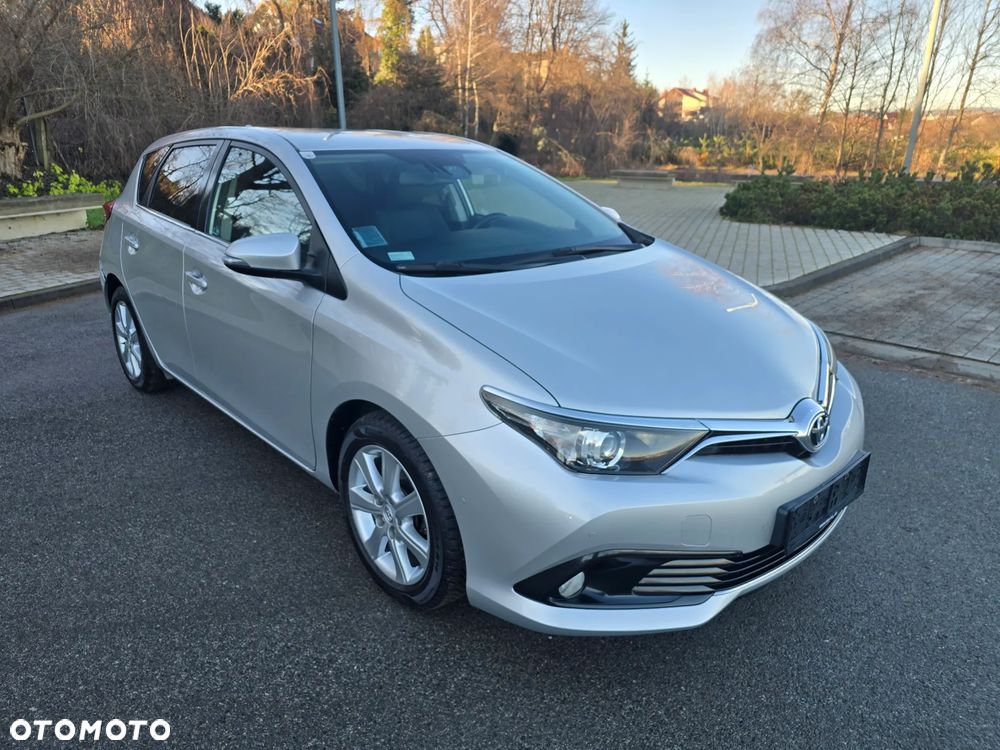 Toyota Auris 1.2 Turbo Multidrive S Executive - 4