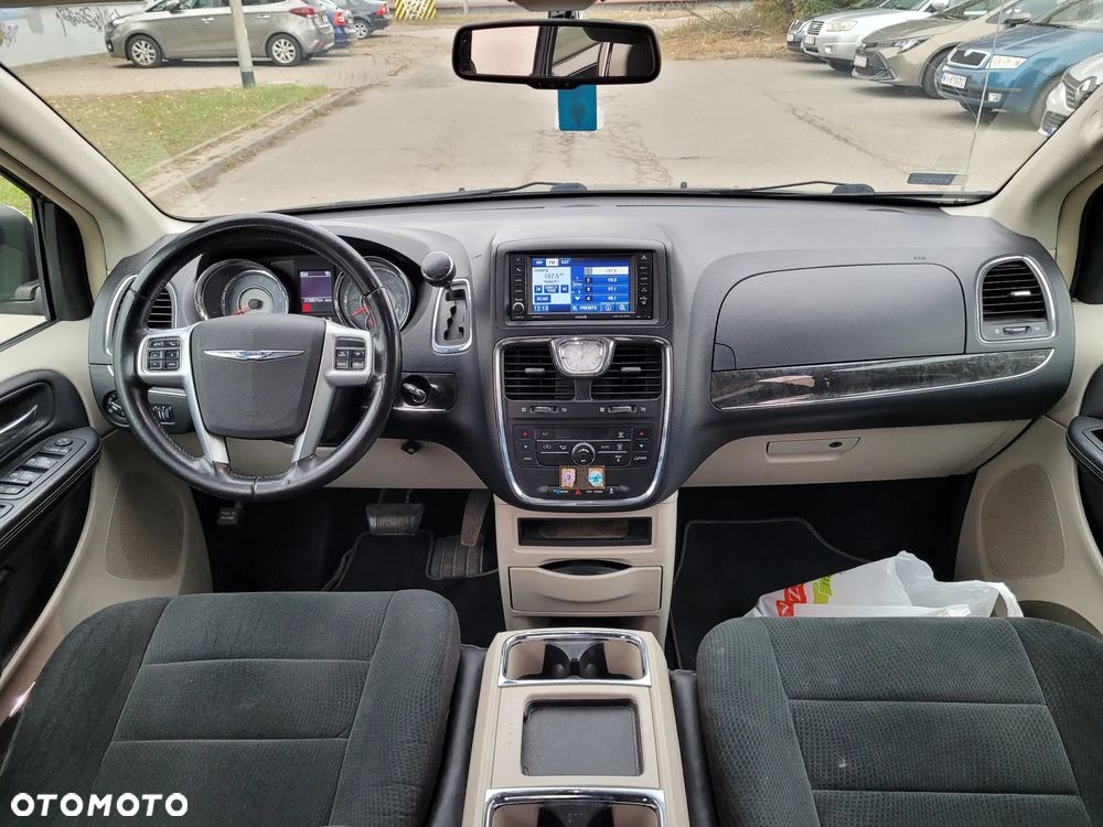 Chrysler Town & Country 3.6 Limited - 20