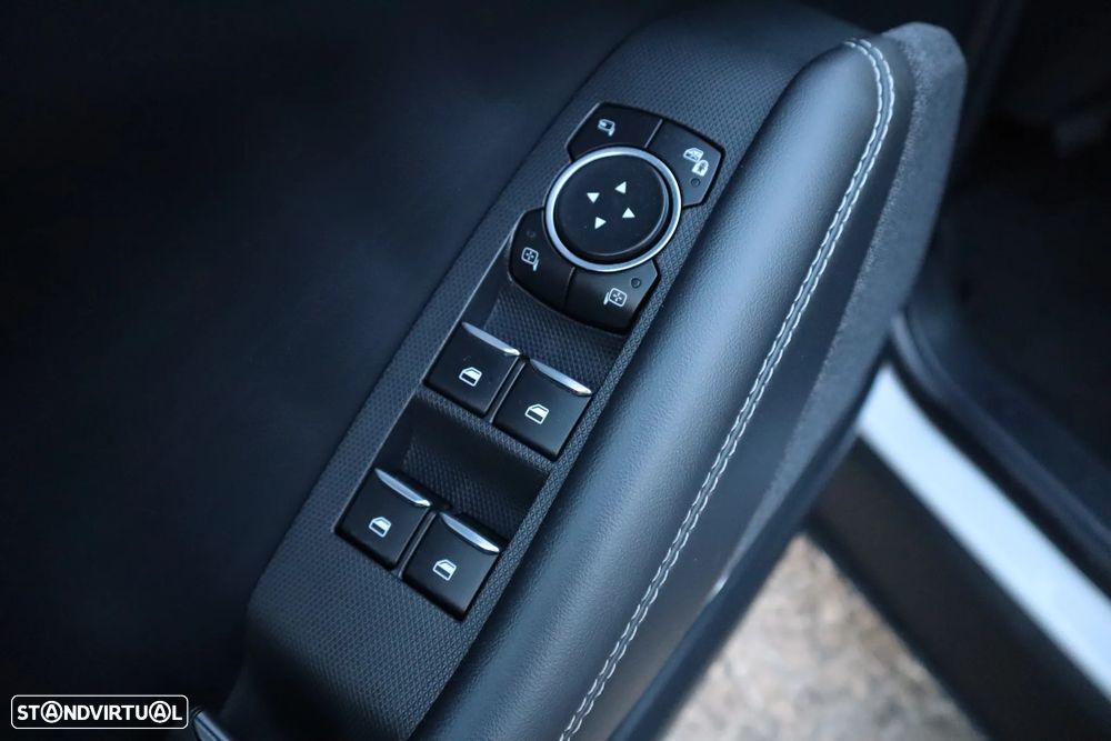 Ford Mustang Mach-E Standard - 16