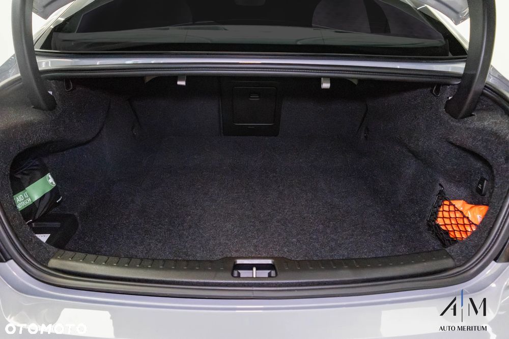 Volvo S60 B5 B AWD Ultimate Dark - 34