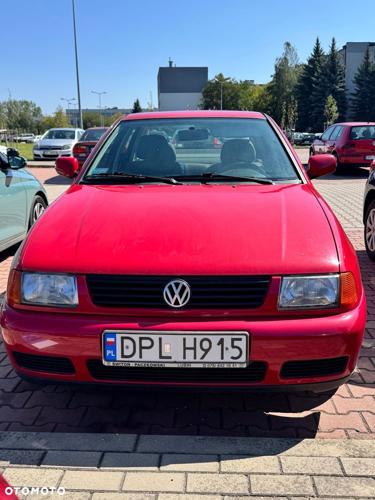 Volkswagen Polo - 1
