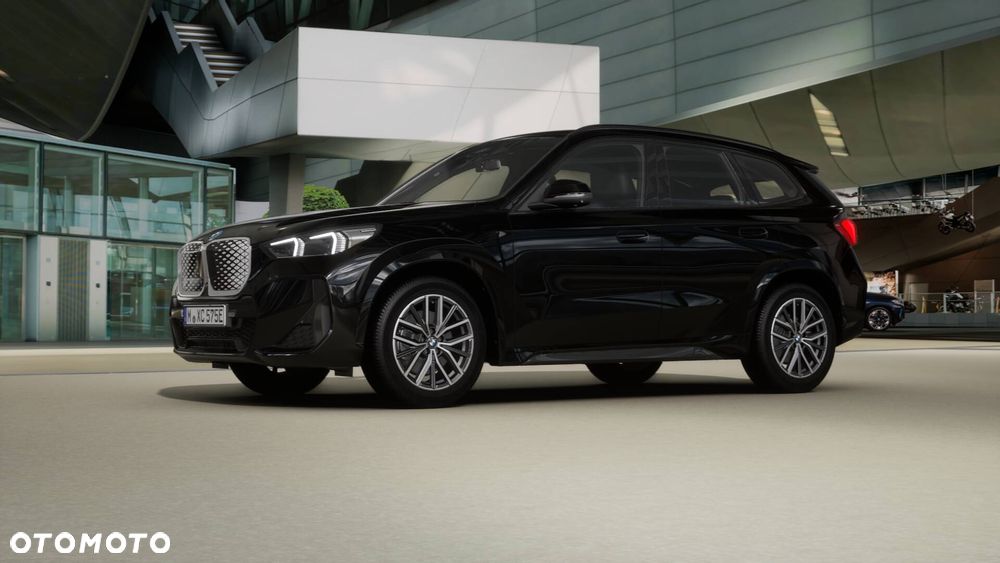 BMW iX1 eDrive20 66.5kWh M Sport Edition - 4