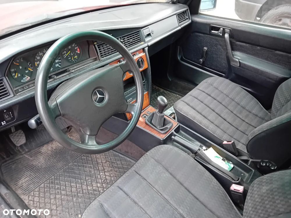 *MERCEDES 190* Samochód na części - 6