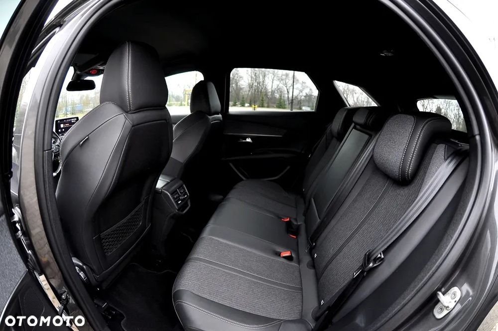 Peugeot 3008 1.2 PureTech GPF Allure S&S EAT8 - 23