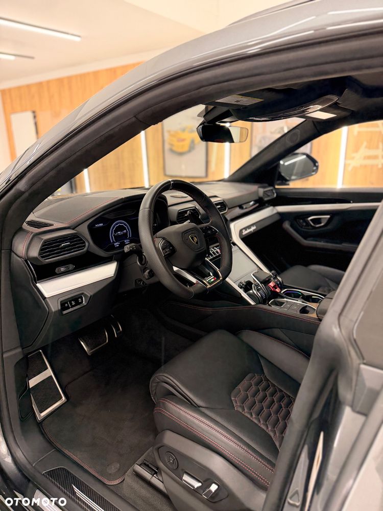 Lamborghini Urus Standard - 11