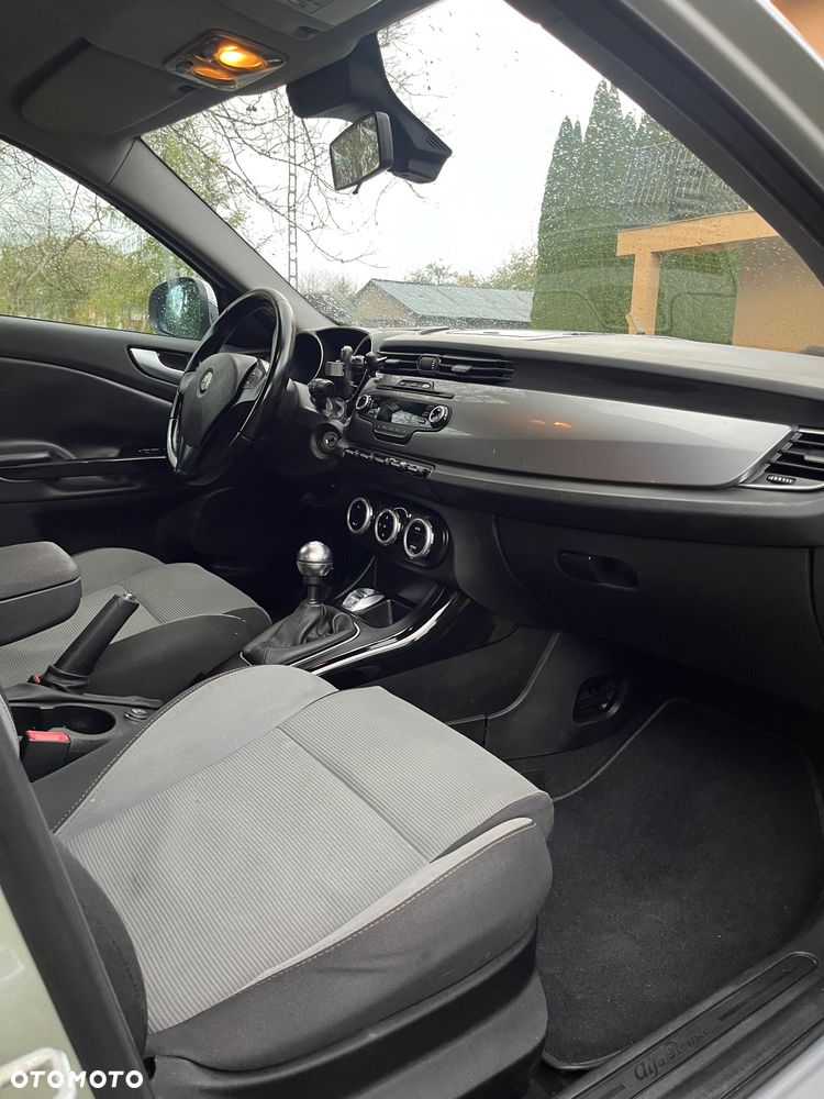 Alfa Romeo Giulietta 2.0 JTDM 16V - 9