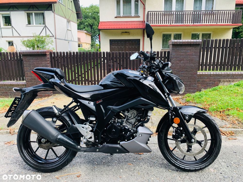 Suzuki GSX - 2