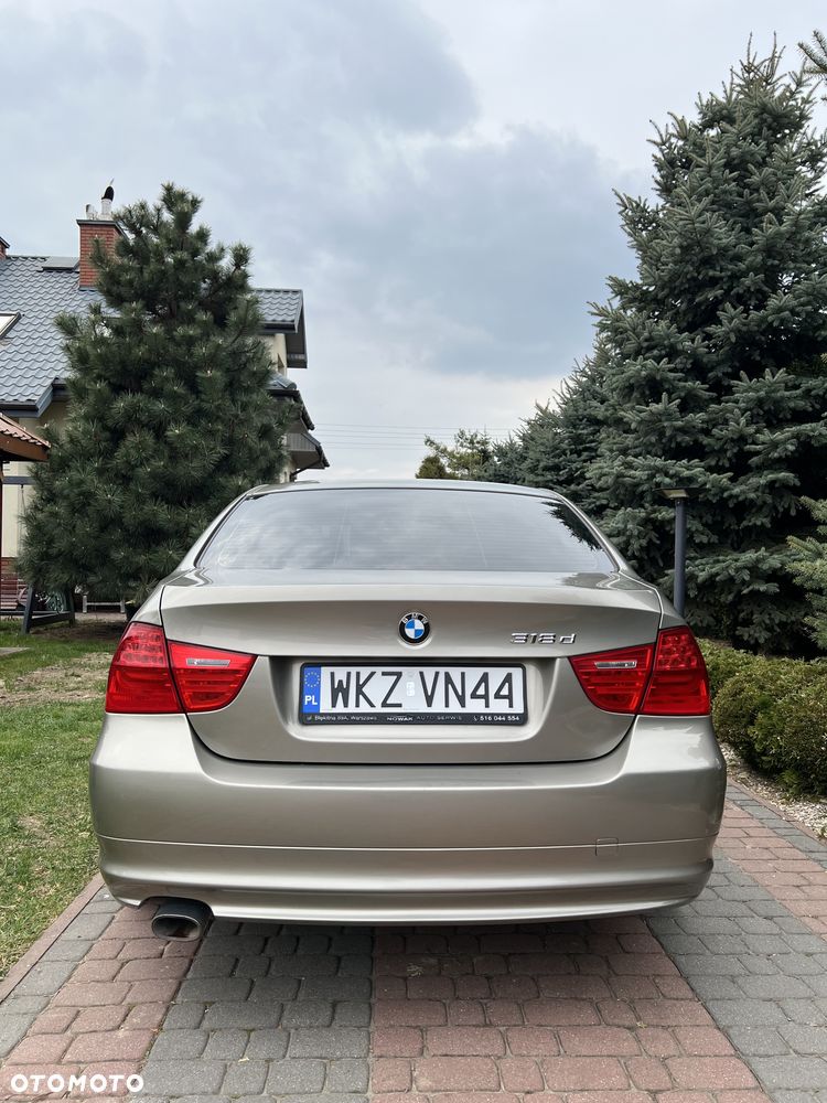 BMW Seria 3 318d - 6
