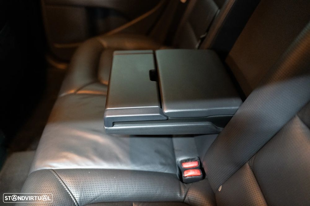 Volvo XC 70 D5 Summum Geartronic - 43