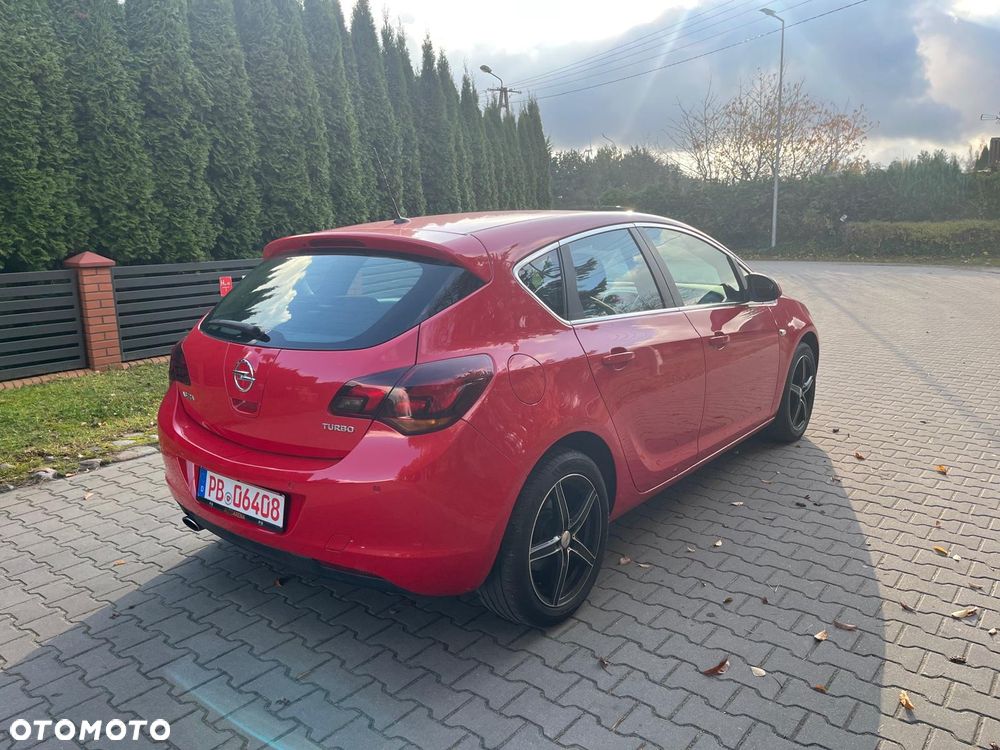 Opel Astra 1.4 Turbo 150 Jahre - 4