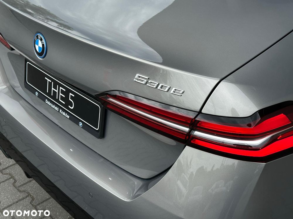 BMW Seria 5 530e xDrive PHEV - 7
