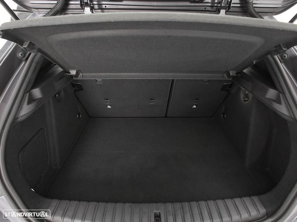 BMW 116 d Pack Desportivo M - 12