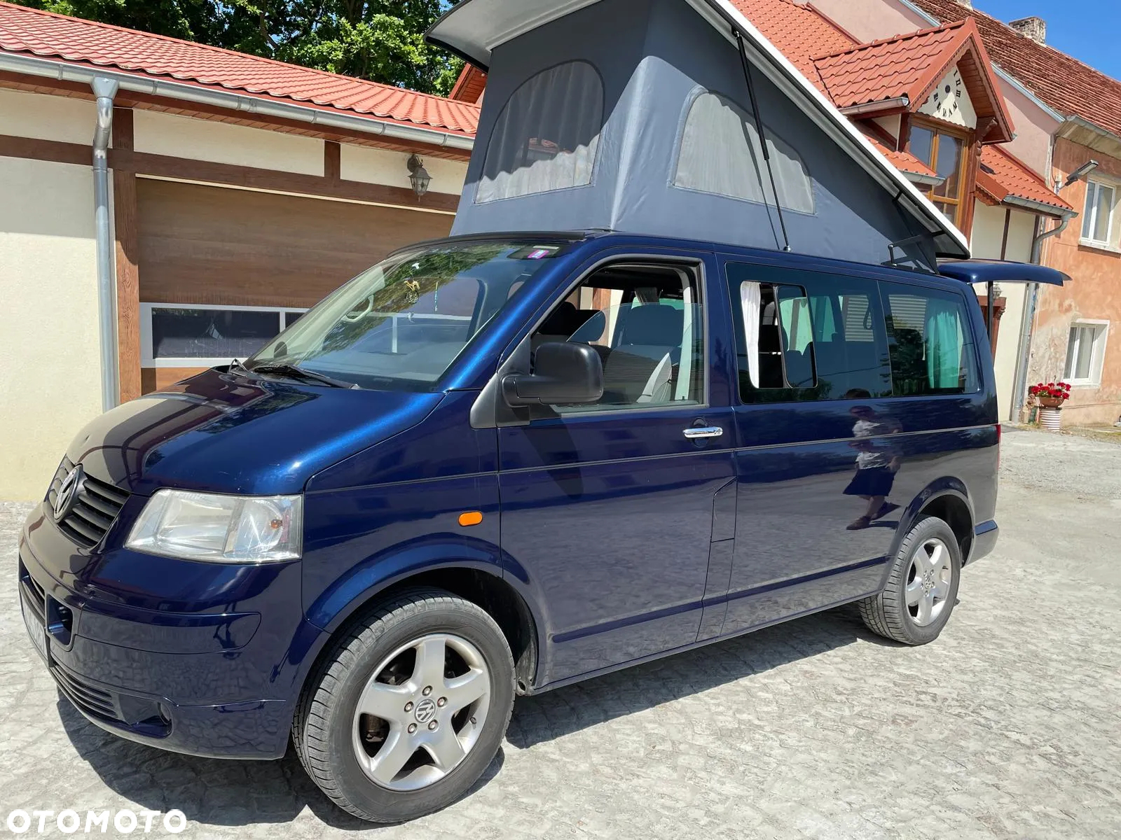 Volkswagen Multivan - 2
