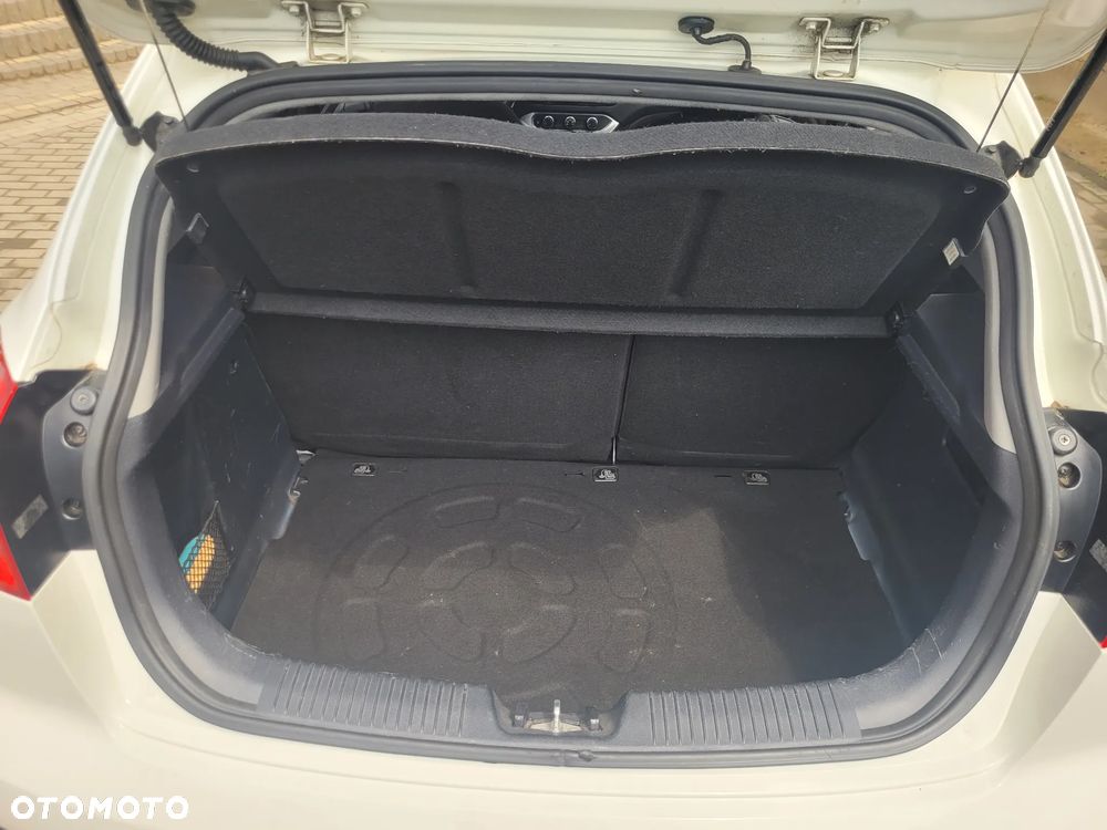 Kia Rio - 24
