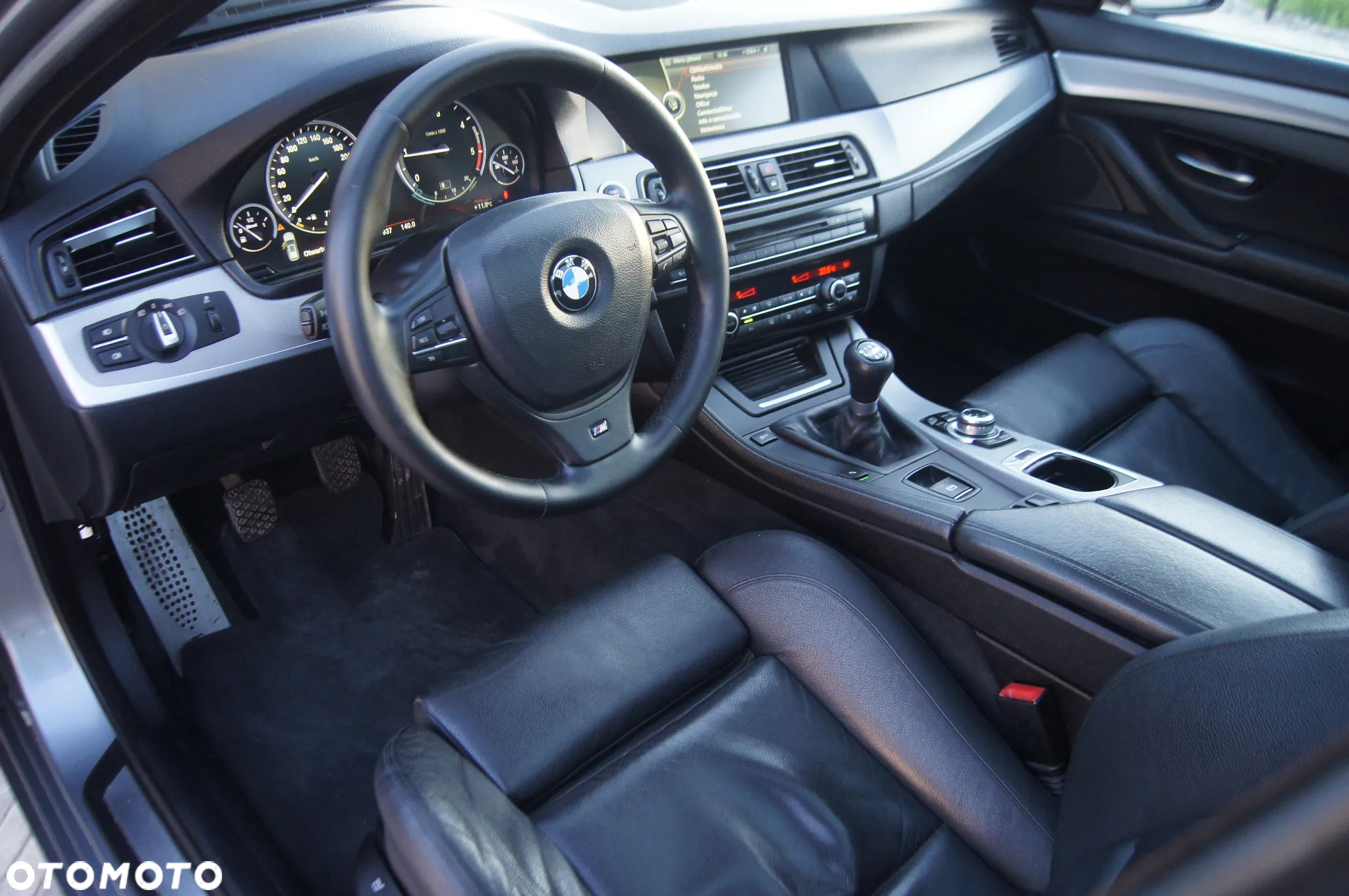 BMW Seria 5 520d - 14