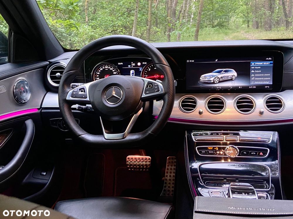 Mercedes-Benz Klasa E 220 d 9G-TRONIC AMG Line - 22