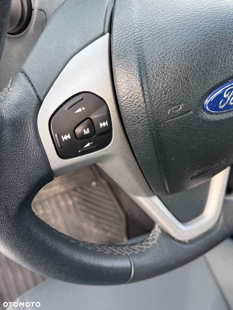 Ford Fiesta 1.4 Trend EU5 - 21