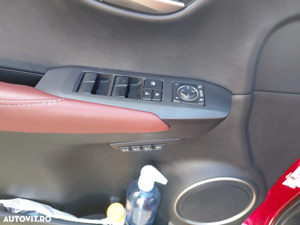 Lexus Seria NX 300h Luxury - 31