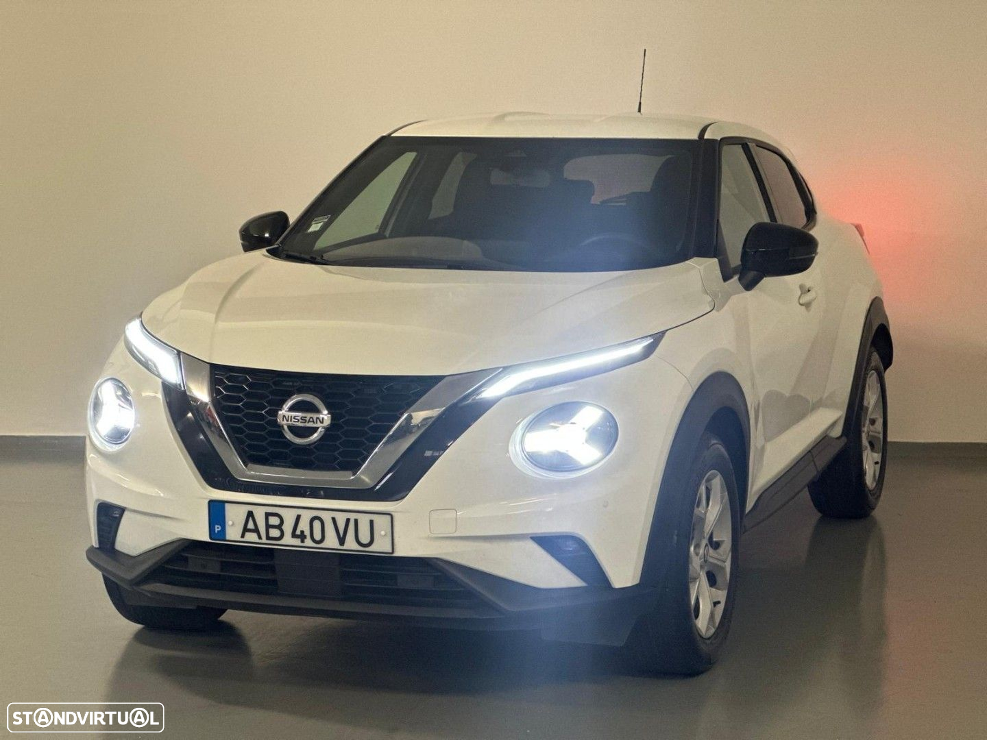 Nissan Juke 1.0 DIG-T N-Connecta - 2