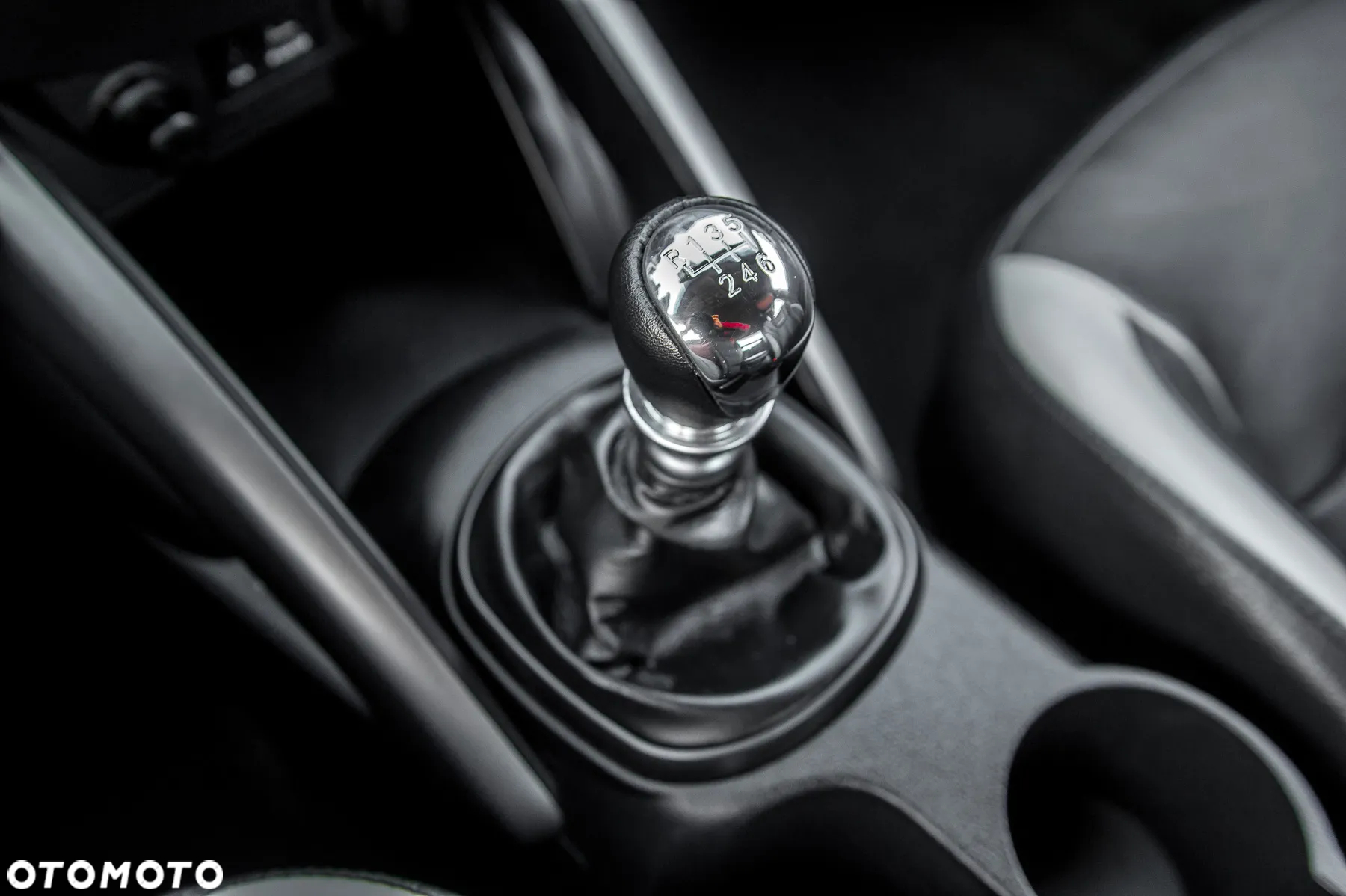Hyundai Veloster 1.6 Turbo Premium - 33