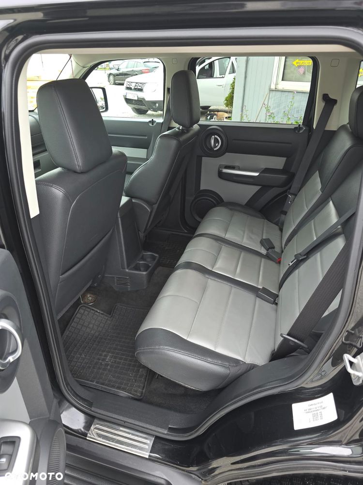 Dodge Nitro - 9