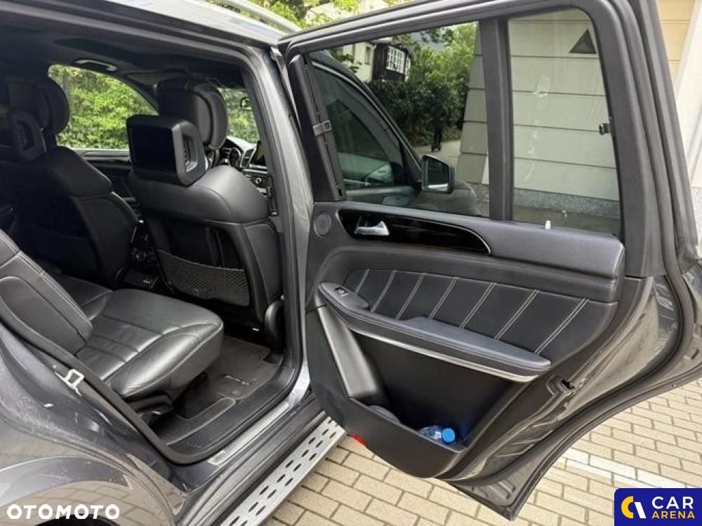 Mercedes-Benz GLS - 30