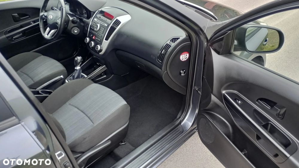 Kia Ceed 1.4 CVVT Attract - 18