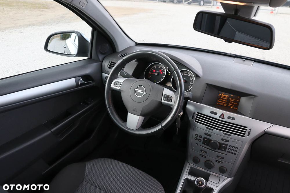 Opel Astra 1.6 ECOFLEX Start/Stop Innovation - 23