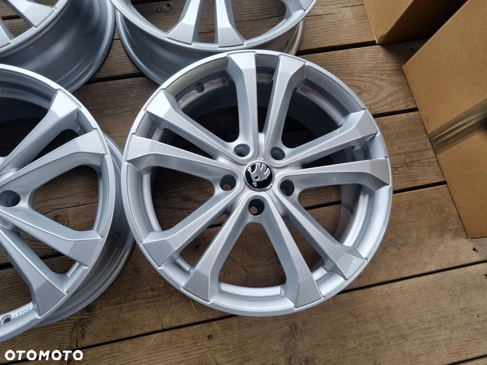 SKODA OCTAVIA 3,VW GOLF 7,TOURAN,SEAT LEON 3 7.5x17 ET35 5X112 super stan - 2