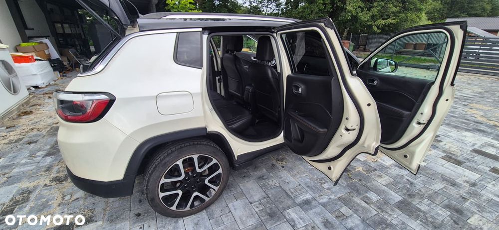 Jeep Compass - 12