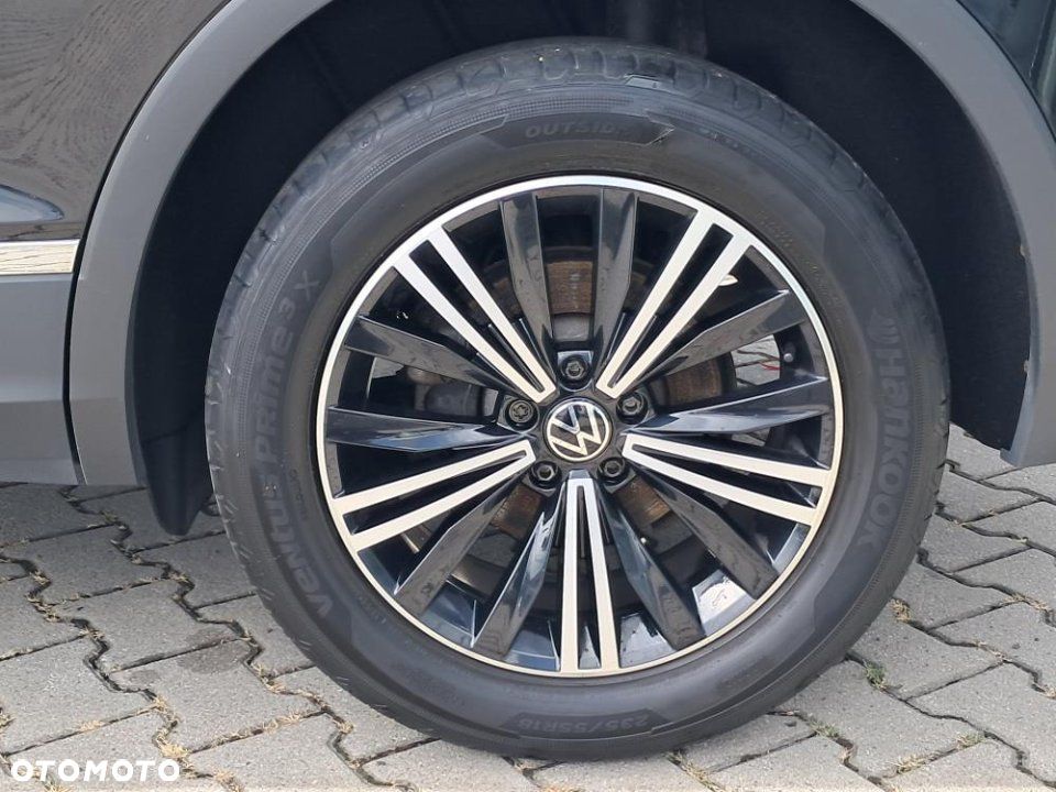 Volkswagen Tiguan - 11