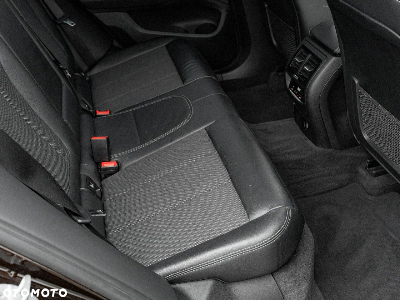 BMW X3 xDrive20i xLine - 33