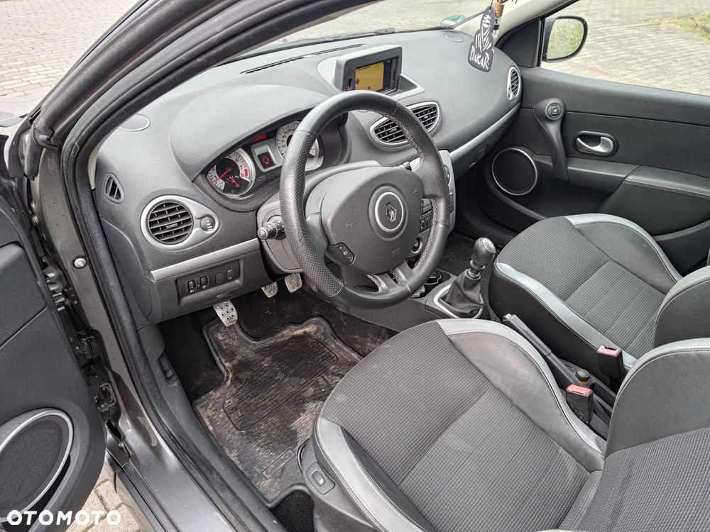 Renault Clio - 6