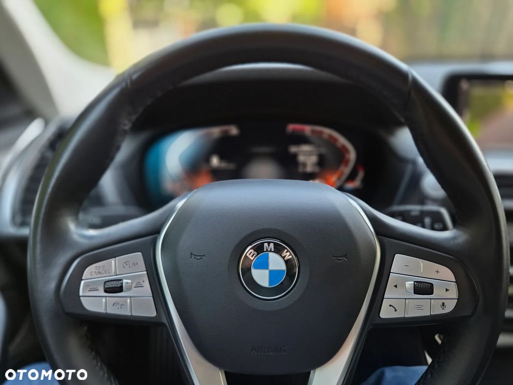 BMW X3 xDrive20i GPF Advantage - 17