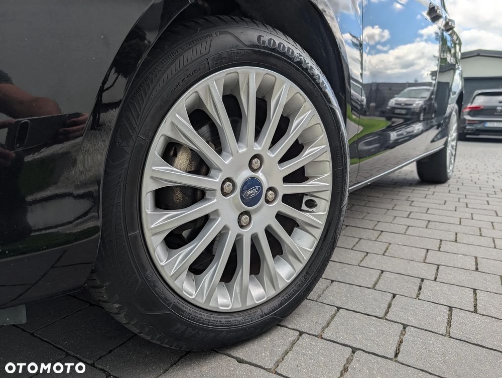 Ford B-MAX 1.6 TDCi Titanium - 32