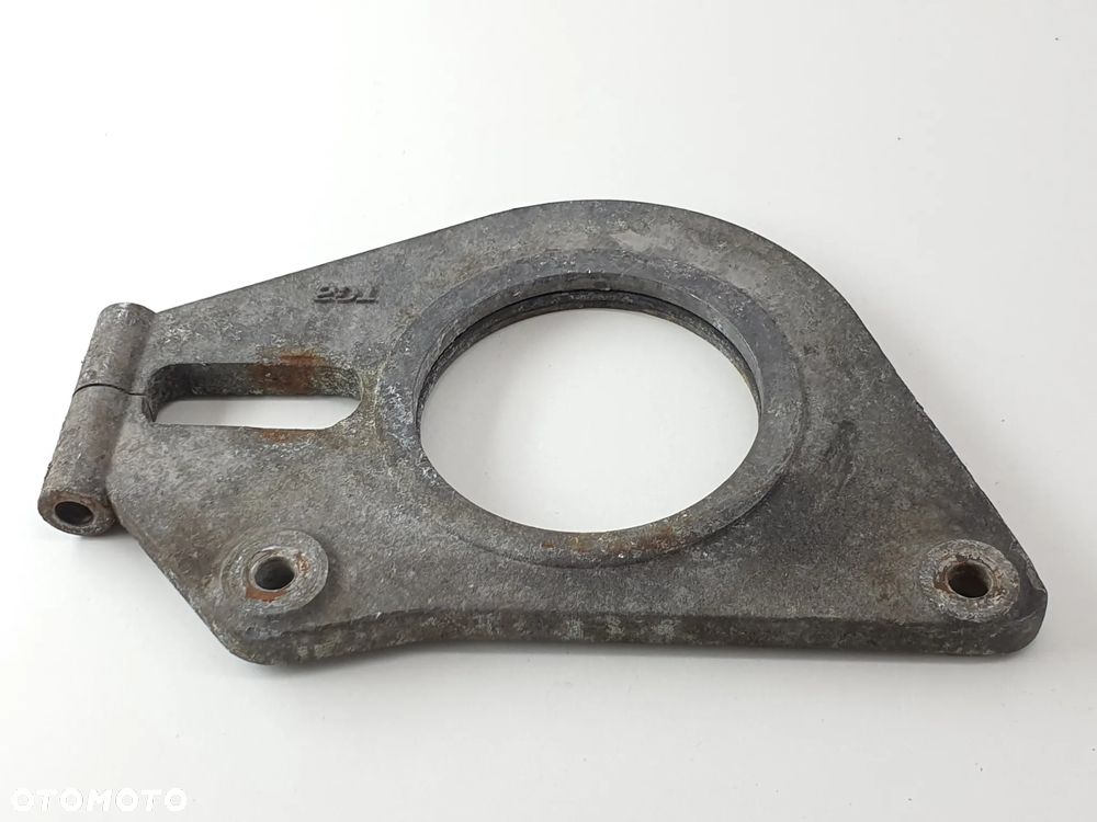 MOCOWANIE ZACISKU JARZMO  TGB BLADE 250 - 1