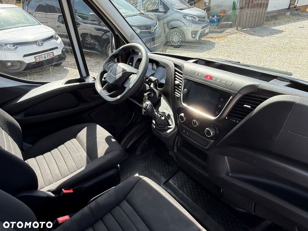 Iveco DAILY 35C16/Najnowszy model/Bliźniak/Kontener/Klima/Kamera/Asystenci jazdy/Virtual Cockpit/Serwis IVECO/ - 16