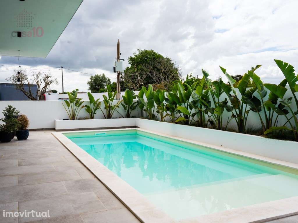 Moradia V4 com piscina para venda em condomínio fechado em S. Franc... - Grande imagem: 3/41