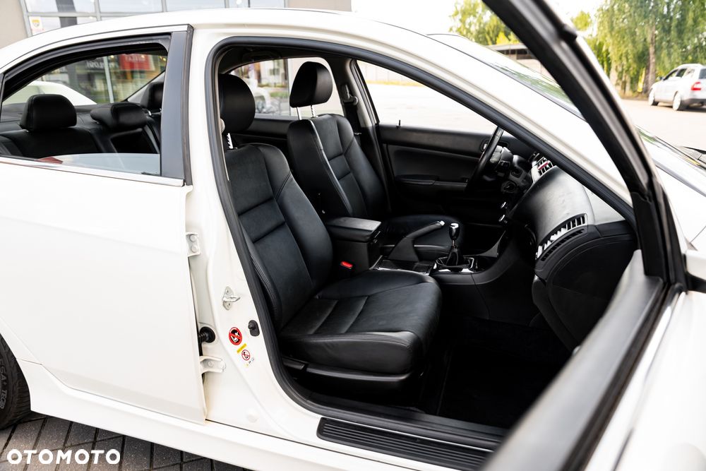 Honda Accord 2.4 Executive - 25
