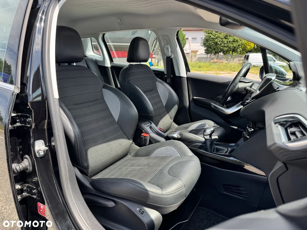 Peugeot 2008 1.2 Pure Tech GPF Allure S&S - 26