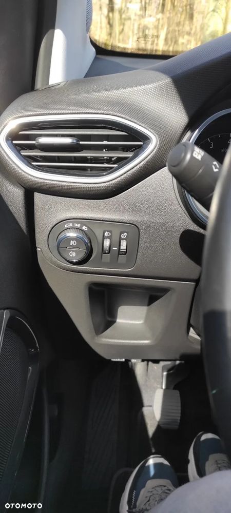 Opel Crossland X - 17