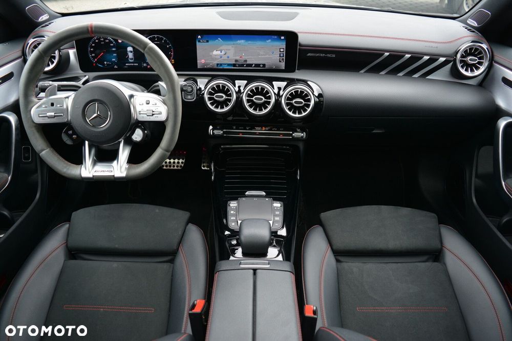 Mercedes-Benz CLA - 14