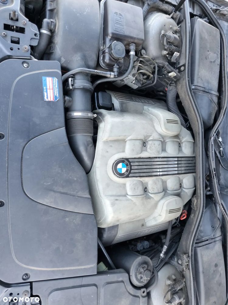 BMW Seria 7 745i - 13