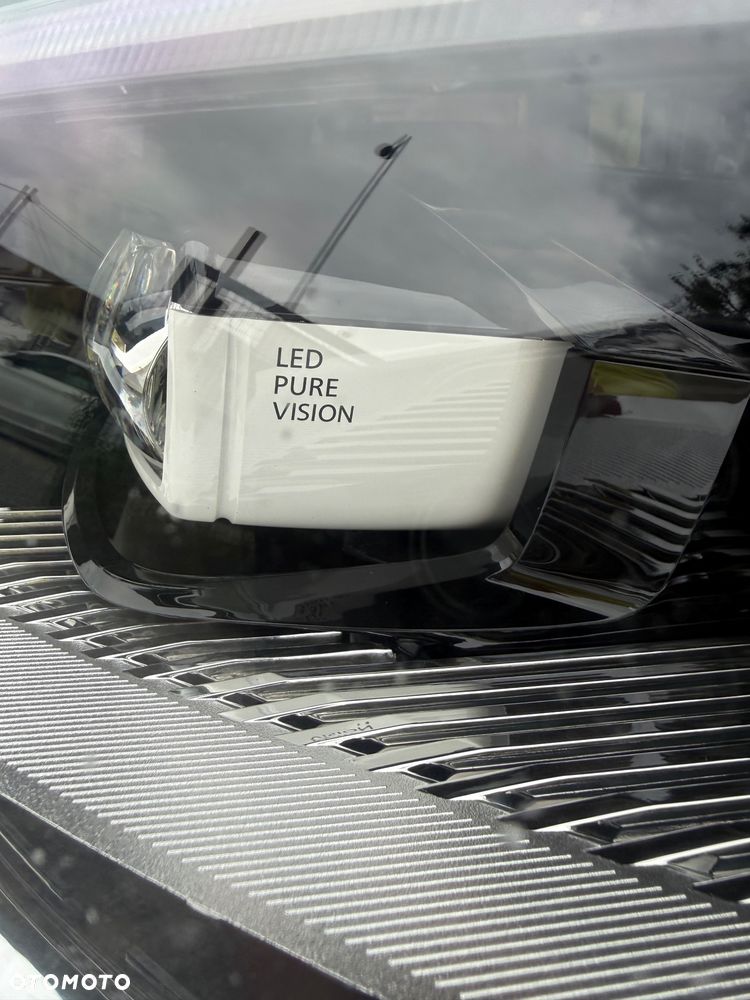 Renault Megane ENERGY TCe 130 EDC LIMITED - 24