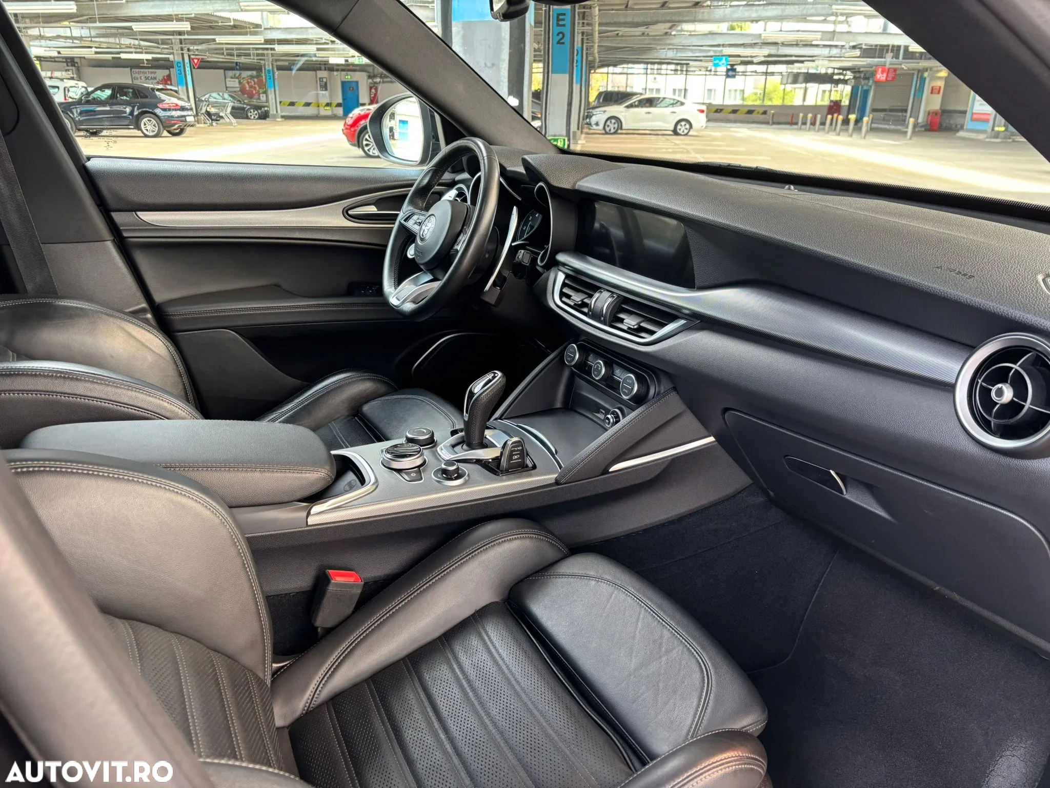 Alfa Romeo Stelvio 2.2 JTDM AWD AT8 Veloce - 12