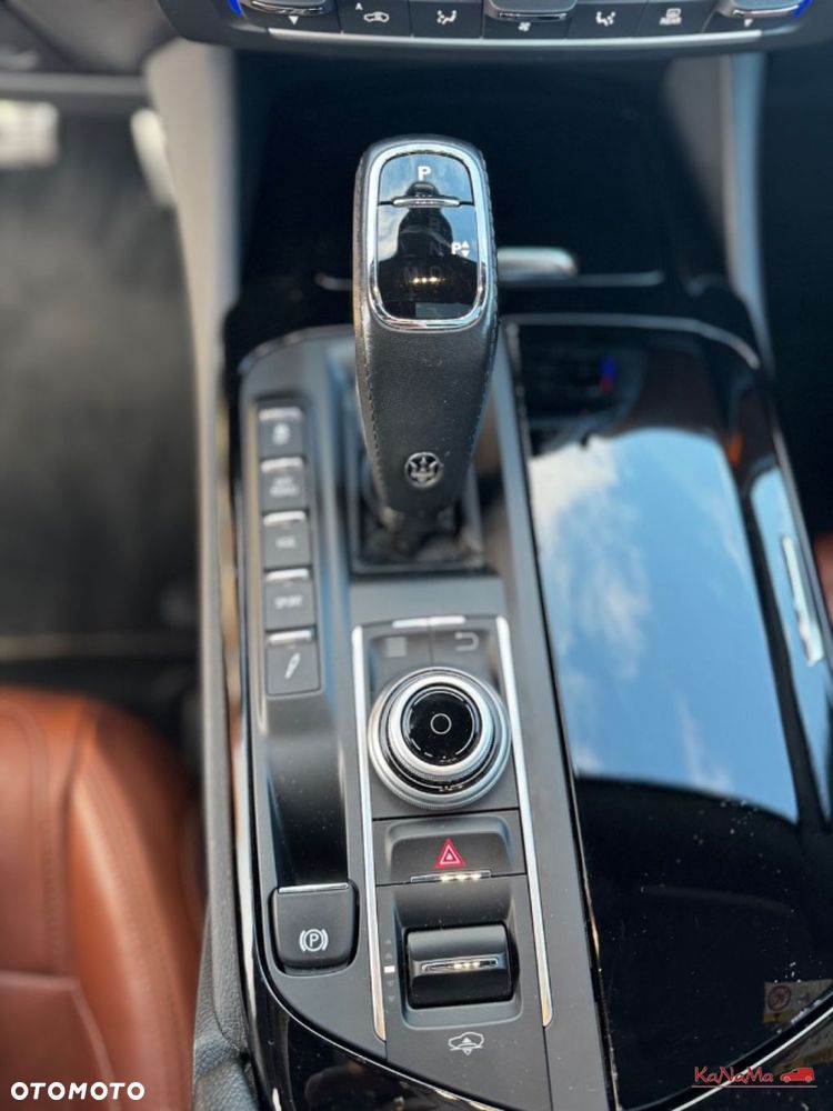 Maserati Levante - 22