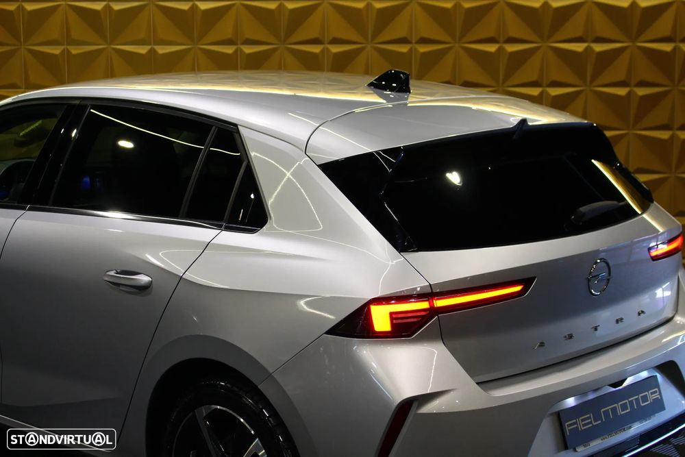 Opel Astra 1.5 D Elegance - 15