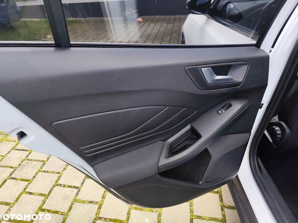 Ford Focus - 17