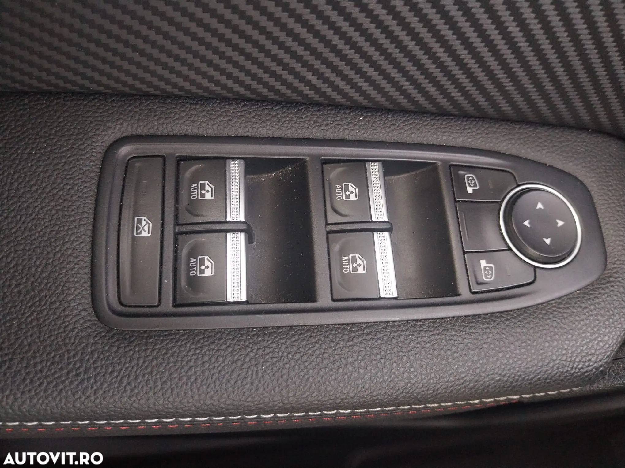 Renault Captur E-TECH PLUG-in 160 R.S. LINE - 10