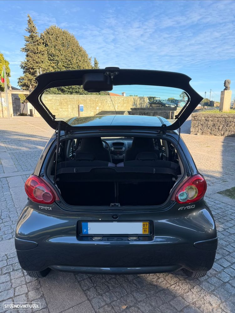 Toyota Aygo 1.0 + AC - 9